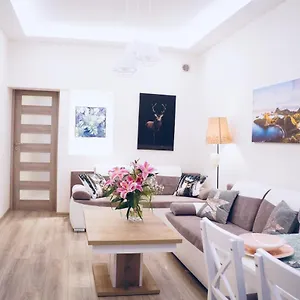 https://beautiful-old-town-view-2-rooms-apartment.gdanskhotel.org